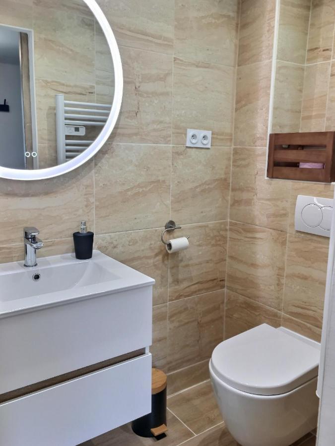 Bleu Lavande - Coquet Appartement Ambiance Village Istres Ngoại thất bức ảnh