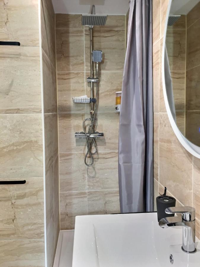 Bleu Lavande - Coquet Appartement Ambiance Village Istres Ngoại thất bức ảnh